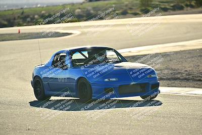 media/Dec-13-2025-Extreme Speed (Sat) [[d129ecb0b9]]/Beginner/Session 3 (Turn 5)/